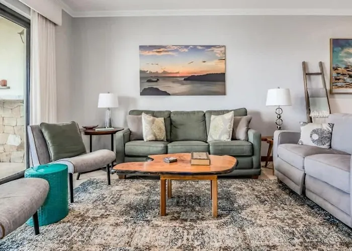 Сasa de vacaciones Elegant Oceanview With Spacious Open-concept Floor Plan And Inviting Design