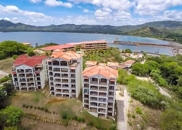 Сasa de vacaciones Elegant Oceanview With Spacious Open-concept Floor Plan And Inviting Design *