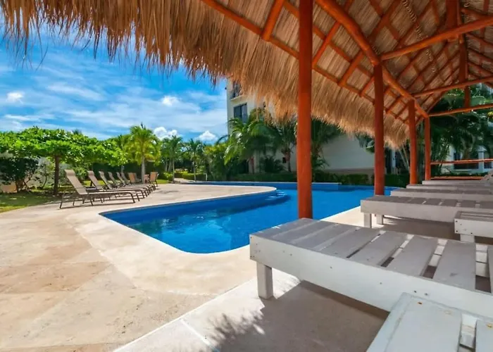 Elegant Oceanview With Spacious Open-concept Floor Plan And Inviting Design Сasa de vacaciones